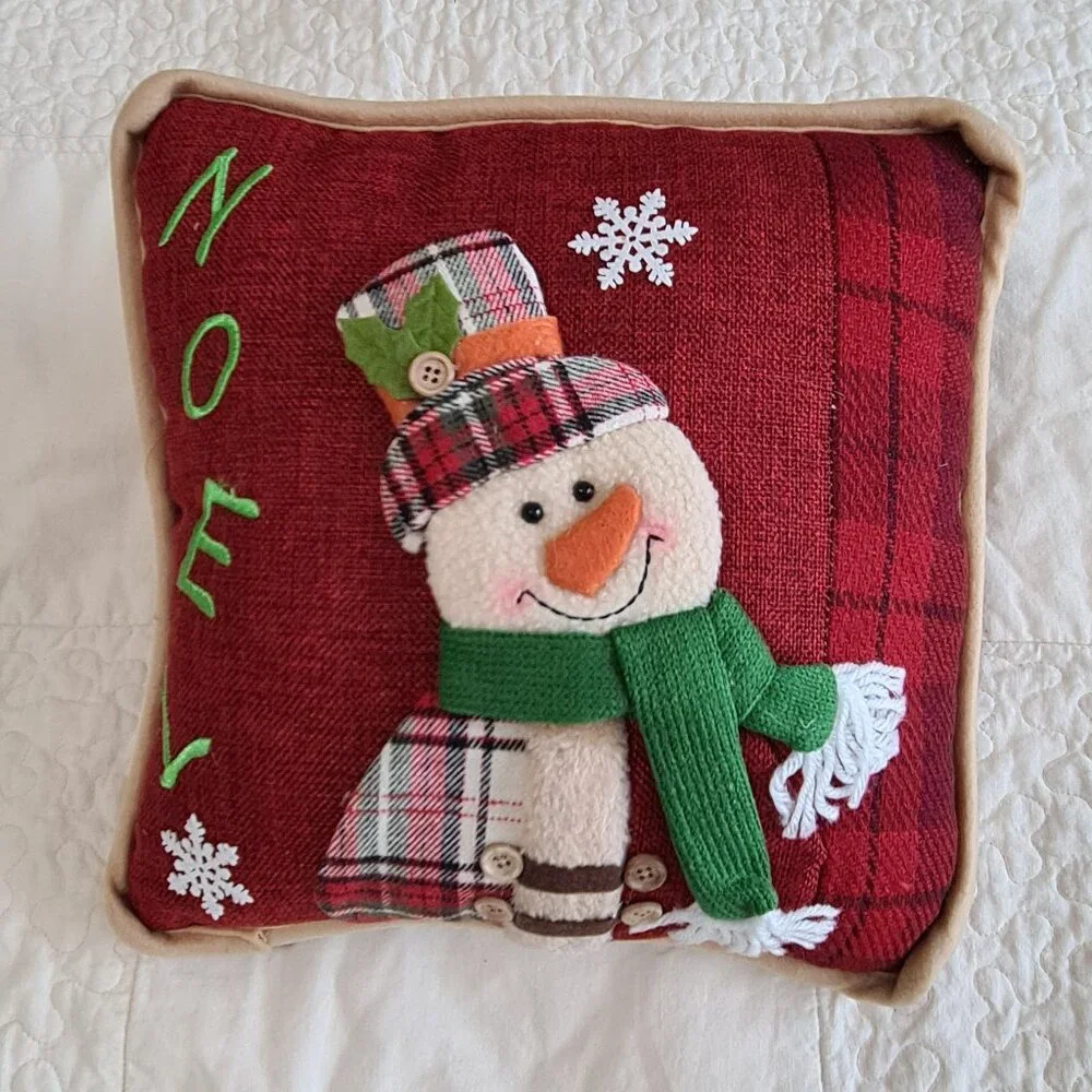Snowman Christmas Holiday Pillow with Plaid Accents, 12 x12, NWT